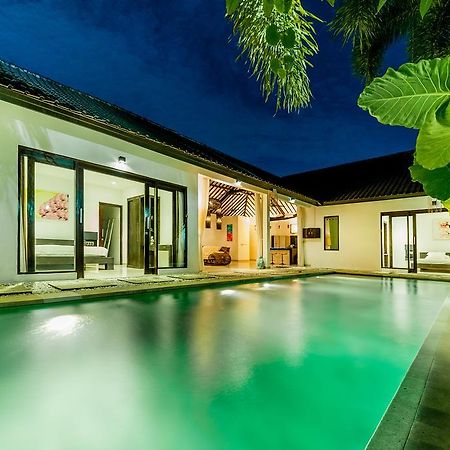 Villa Sara Seminyak Oda fotoğraf